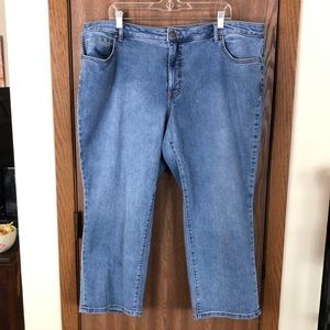 Style & Co Curvy Capri Medium Wash Jeans—Size 18W—Like New